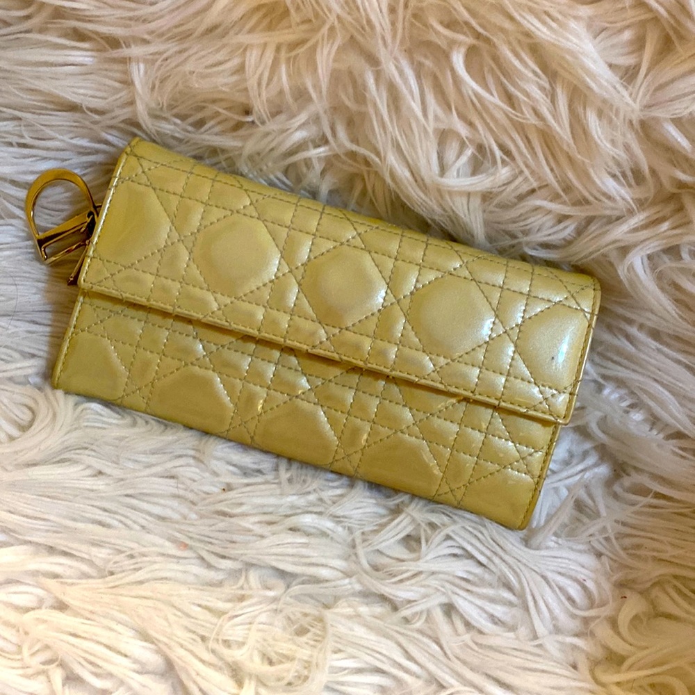Dior wallet
